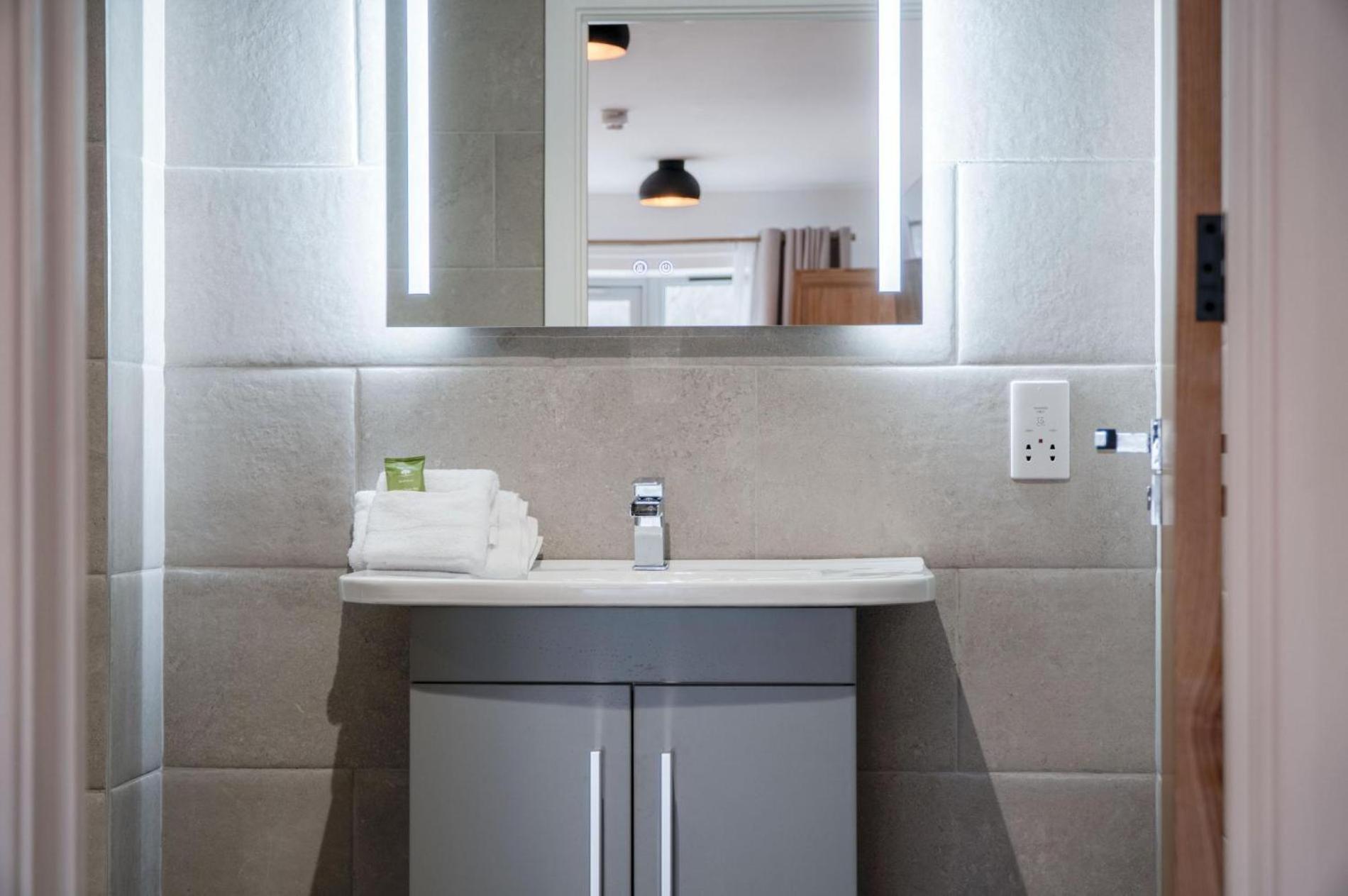 Suite 3 - Sleeping Giant Hotel - Pen Y Cae Inn Brecon Luaran gambar